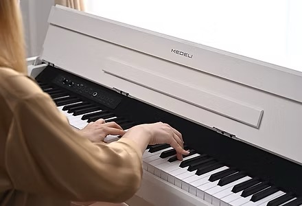 Medeli CP203 Digital Piano เปียโนไฟฟ้าพร้อมขาตั้ง